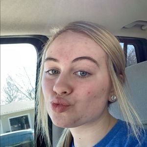 Meet your Posher, Ellie